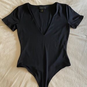 House of Harlow 1960 Black V-Neck Bodysuit